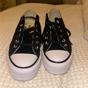 Woman’s Platform Converse